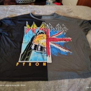 Women's Graphic T-Shirt - Black